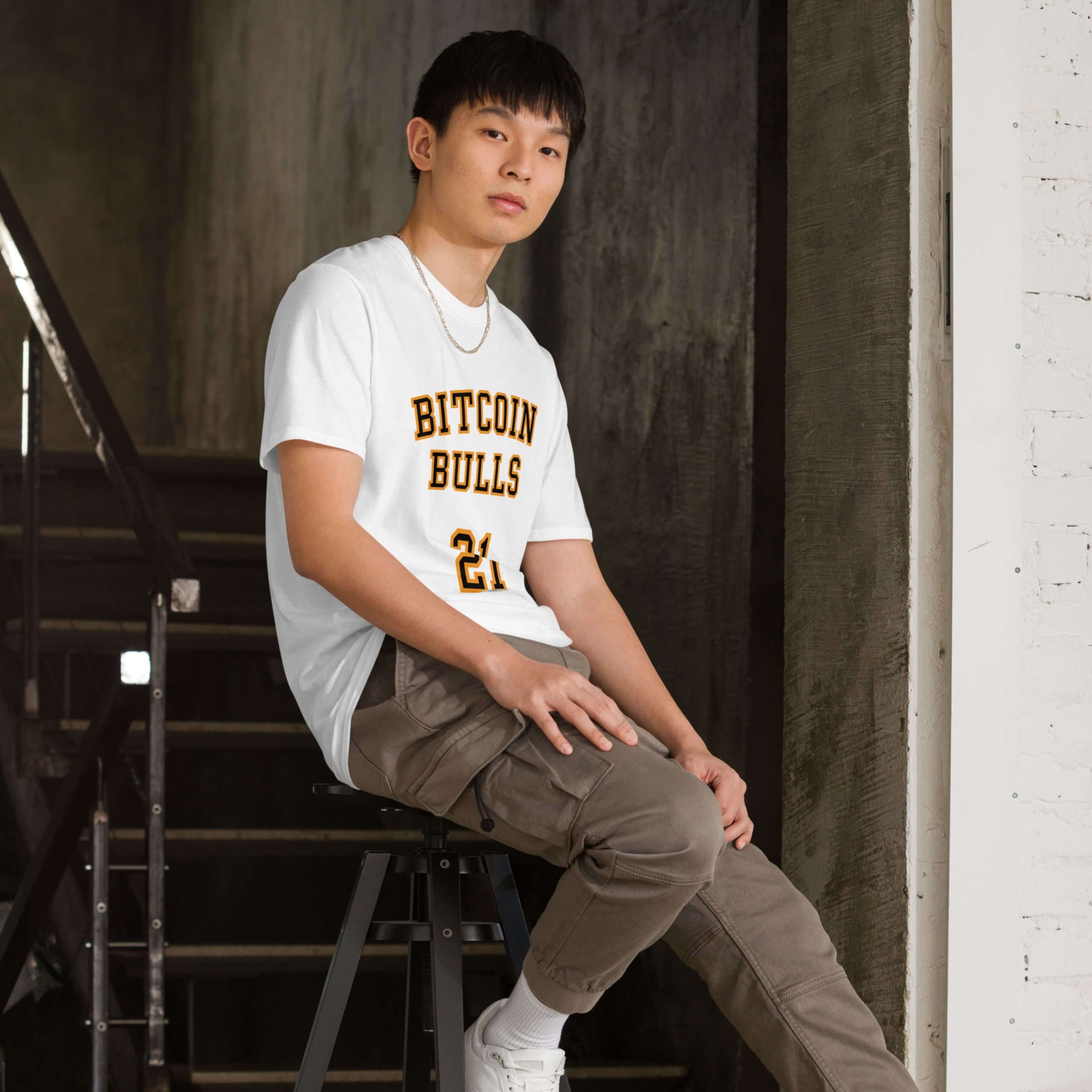 Bitcoin Bulls 21 t-shirt worn by model crypto fashion