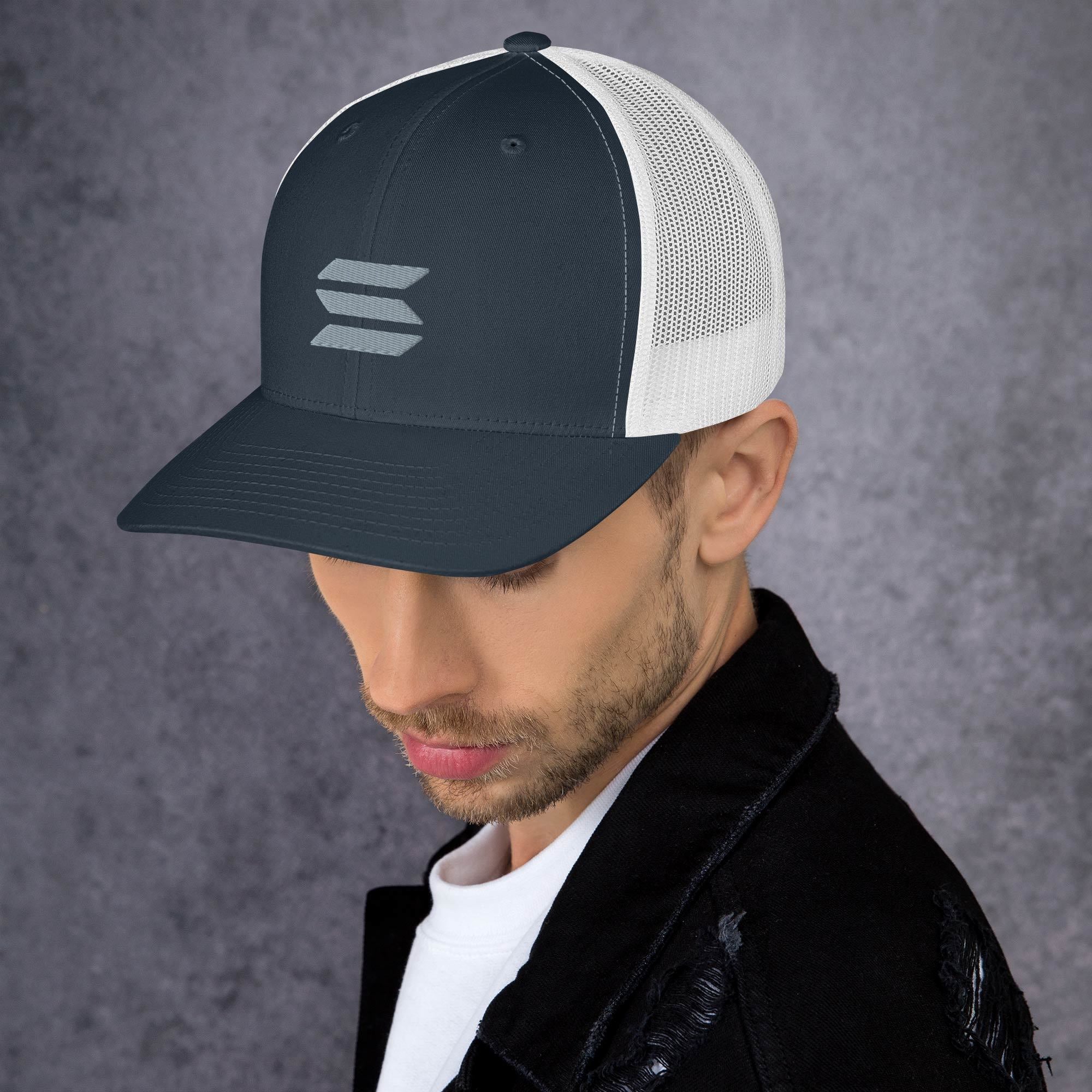 SOLANA (SOL) LOGO TRUCKER HAT